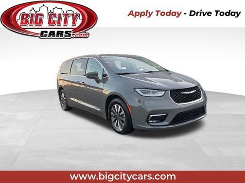 2022 Chrysler Pacifica Hybrid Touring L