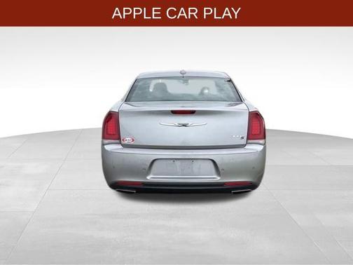2018 Chrysler 300 S