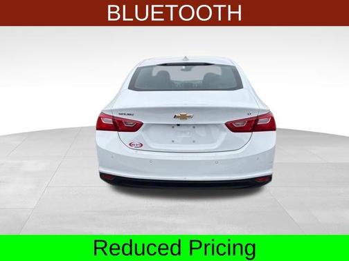 Summit White 2024 Chevrolet Malibu LT