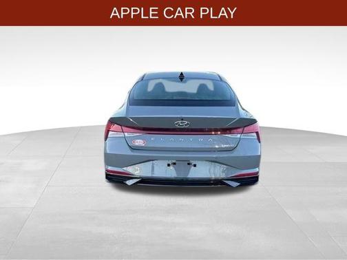 2022 Hyundai ELANTRA Limited