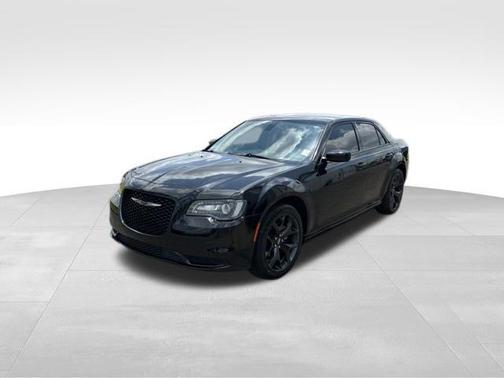 Gloss Black 2022 Chrysler 300 Touring