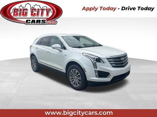 Crystal White Tricoat 2017 Cadillac XT5 Luxury