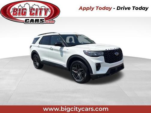 White Metallic 2025 Ford Explorer ST-Line