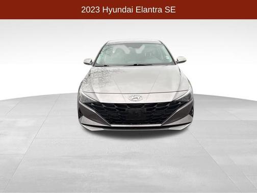 2023 Hyundai ELANTRA SE