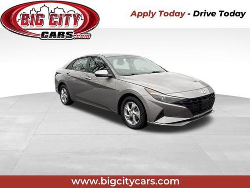 2023 Hyundai ELANTRA SE