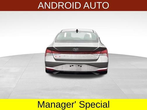 2023 Hyundai ELANTRA SE