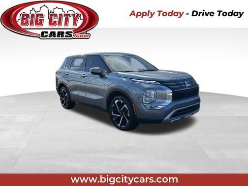 2023 Mitsubishi Outlander SE