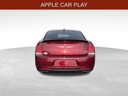 2019 Chrysler 300 Touring