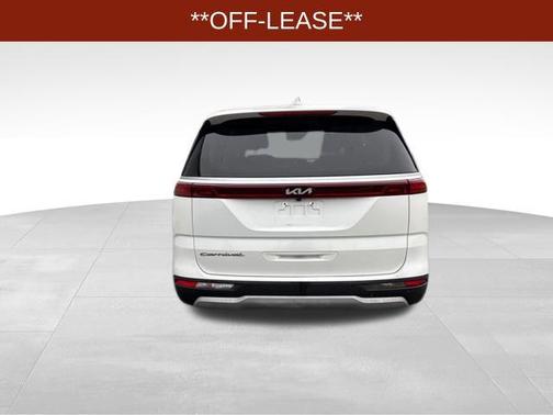 2022 Kia Carnival LX