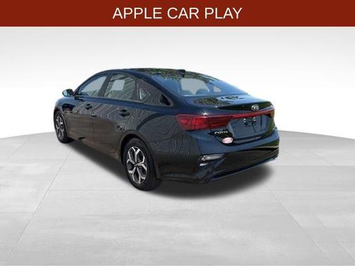 Aurora Black Pearl 2021 Kia Forte LXS