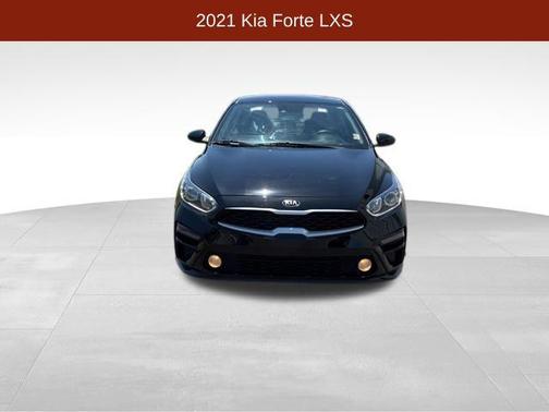 Aurora Black Pearl 2021 Kia Forte LXS