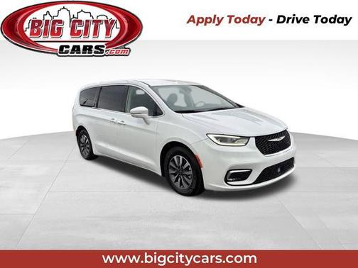 2022 Chrysler Pacifica Hybrid Touring L