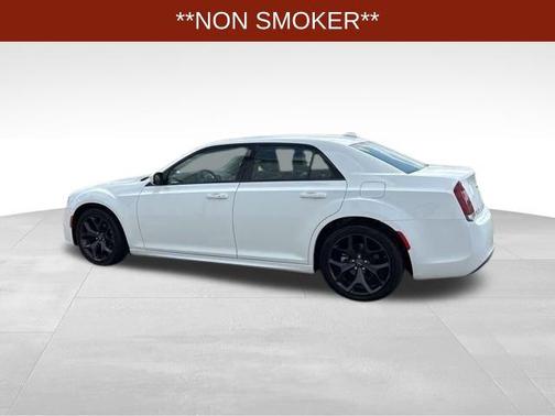 2022 Chrysler 300 Touring