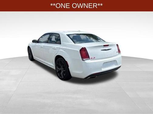 2022 Chrysler 300 Touring