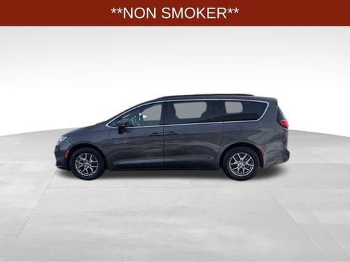 2022 Chrysler Pacifica Touring