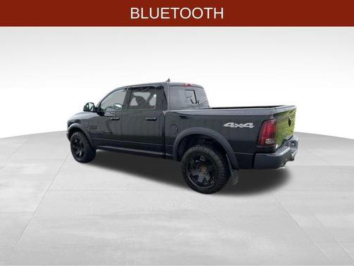 Diamond Black Crystal Pearlcoat 2019 RAM 1500 Classic Warlock
