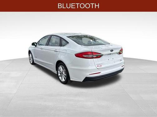 Oxford White 2019 Ford Fusion Hybrid SE