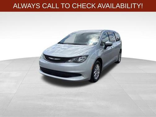 2022 Chrysler Voyager LX