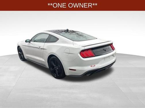 2021 Ford Mustang EcoBoost