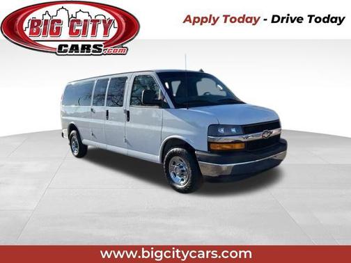 2017 Chevrolet Express 3500 LT