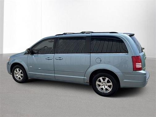 Photo 4 of 47 of 2008 Chrysler Town & Country Touring
