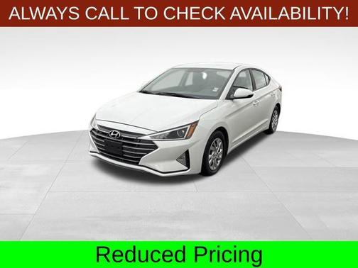 2019 Hyundai ELANTRA SE