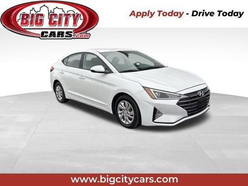 2019 Hyundai ELANTRA SE