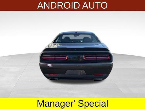 2022 Dodge Challenger SXT