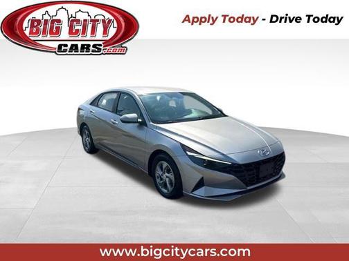 2021 Hyundai ELANTRA SE