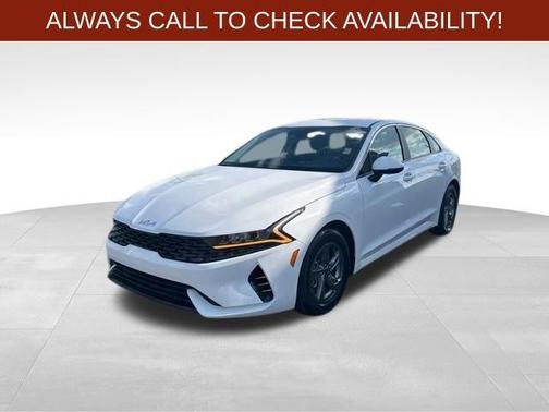 White Pearl 2023 Kia K5 LXS