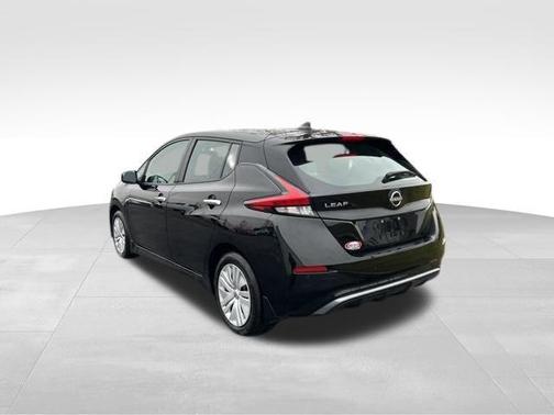 2025 Nissan Leaf S