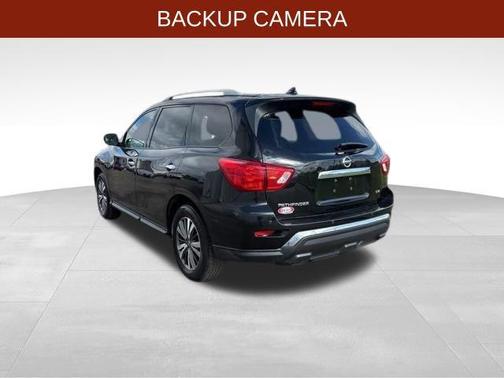 2020 Nissan Pathfinder SV