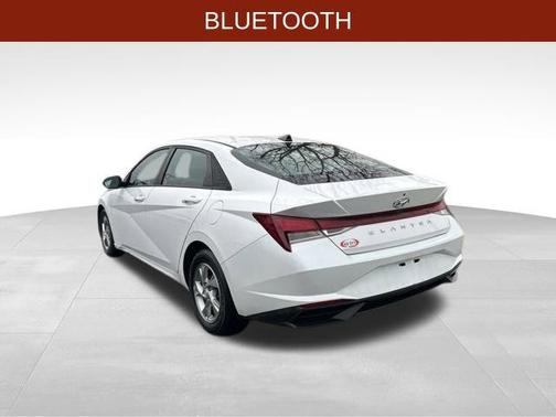 2021 Hyundai ELANTRA SE