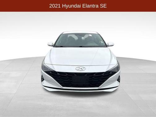 2021 Hyundai ELANTRA SE