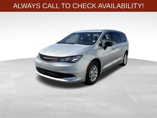 Silver Mist Clearcoat 2024 Chrysler Voyager LX
