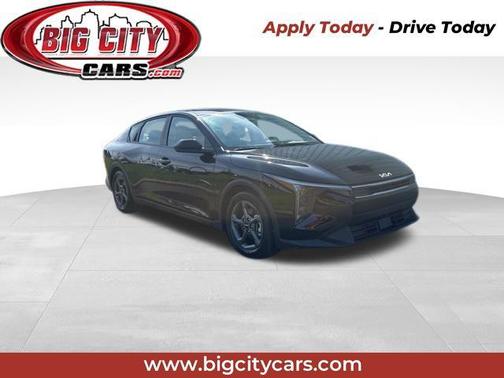Aurora Black 2025 Kia K4 LXS