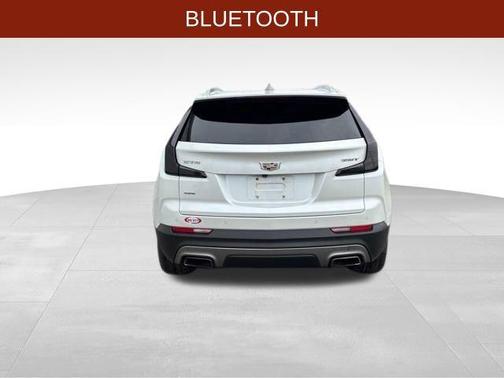 Crystal White Tricoat 2021 Cadillac XT4 Premium Luxury