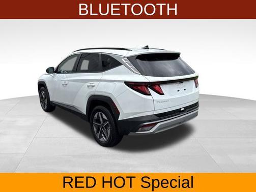 White Pearl 2026 Hyundai TUCSON SEL