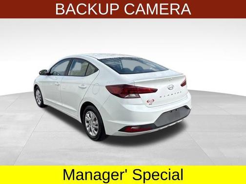 2019 Hyundai ELANTRA SE