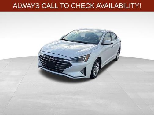 2019 Hyundai ELANTRA SE