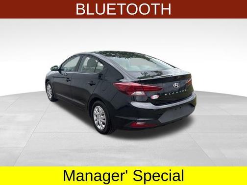 2020 Hyundai ELANTRA SE