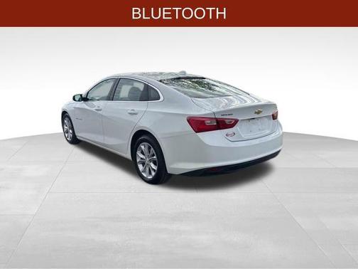Summit White 2023 Chevrolet Malibu LT