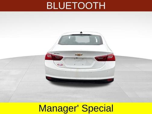 Summit White 2024 Chevrolet Malibu 1LS