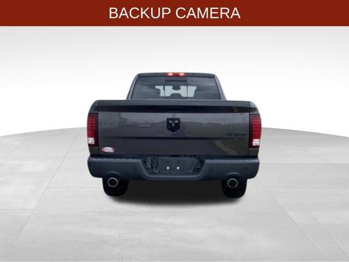 Granite Crystal Metallic Clearcoat 2020 RAM 1500 Classic Warlock