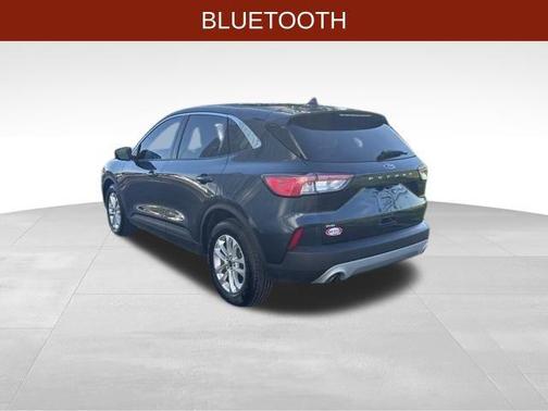 Blue Metallic 2022 Ford Escape SE