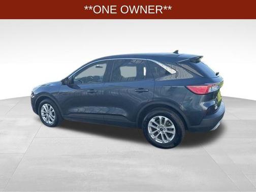 Blue Metallic 2022 Ford Escape SE
