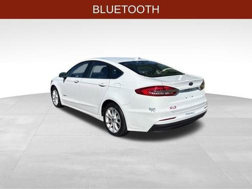 Oxford White 2019 Ford Fusion Hybrid SE