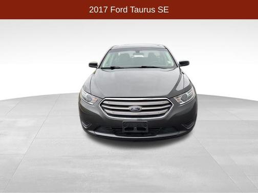 2017 Ford Taurus SE