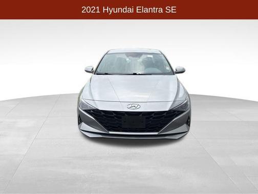 2021 Hyundai ELANTRA SE