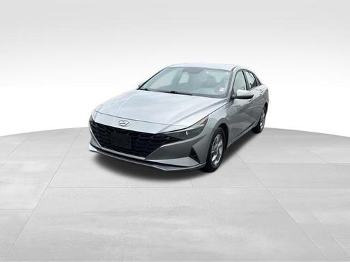 2021 Hyundai ELANTRA SE